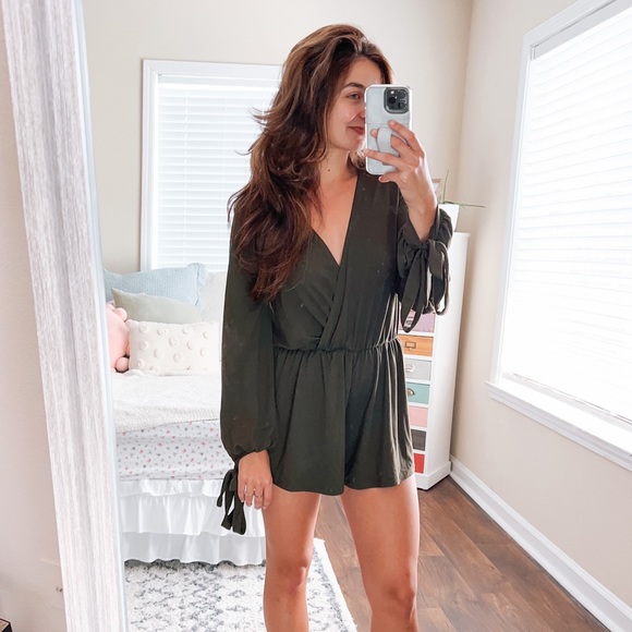 (MOD boutique) super soft olive green long sleeve romper - Picture 8 of 8